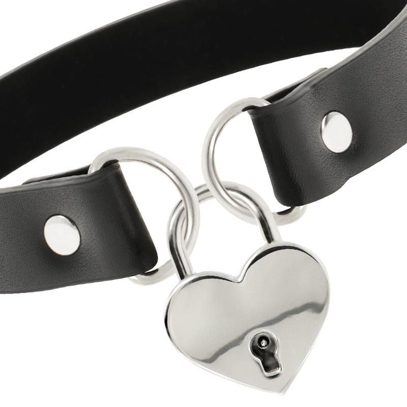 COQUETTE CHIC DESIRE - VEGAN LEATHER NECKLACE WITH HEART ACCESSORY WITH KEY — zdjęcie 4