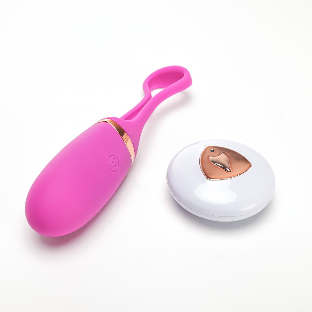 Velvet Touch - Jajeczko Wibruj¹ce Sterowane Zdalnie £adowanie Usb Fioletowe — zdjęcie 2