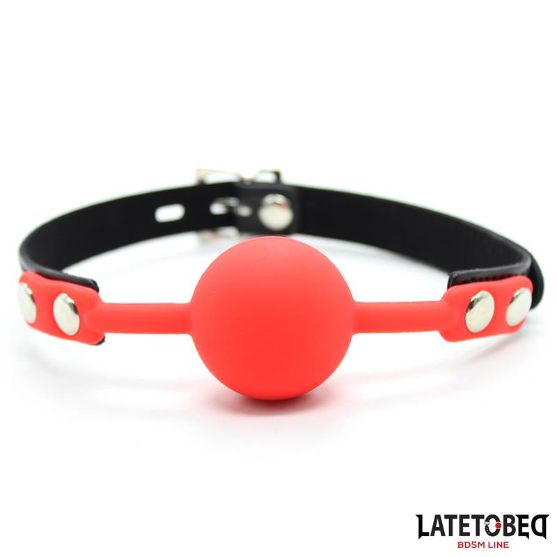 LATETOBED BDSM LINE - Silicone Ball Gag with Padlock Red — zdjęcie 2