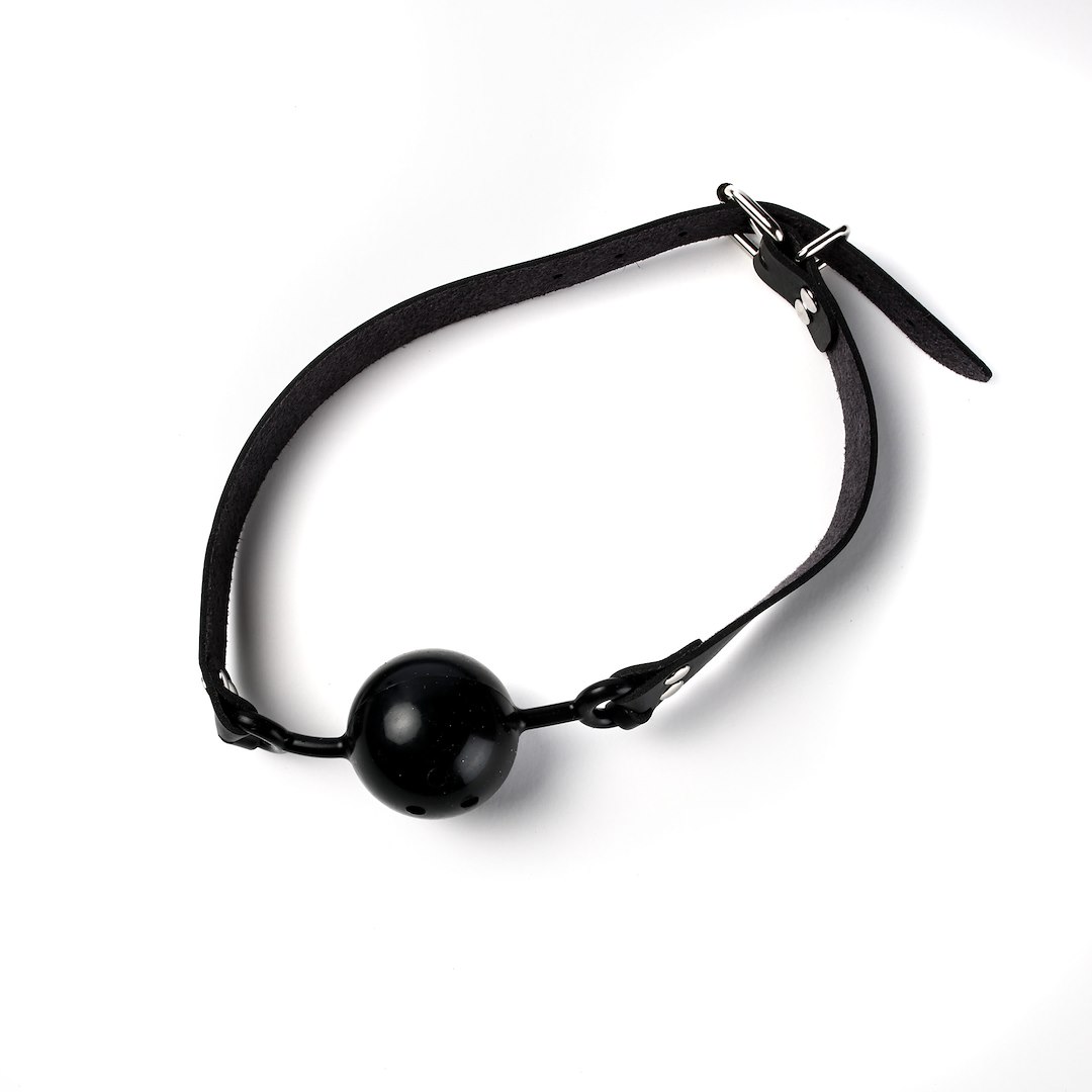 Simple Pleasure - Knebel Silikonowy Do Ust Z Kulk¹ Czarny — zdjęcie 3