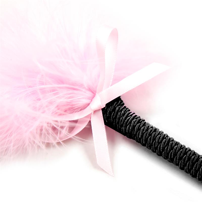 LATETOBED BDSM LINE - Feather Tickler with Bow 25 cm Pink — zdjęcie 3