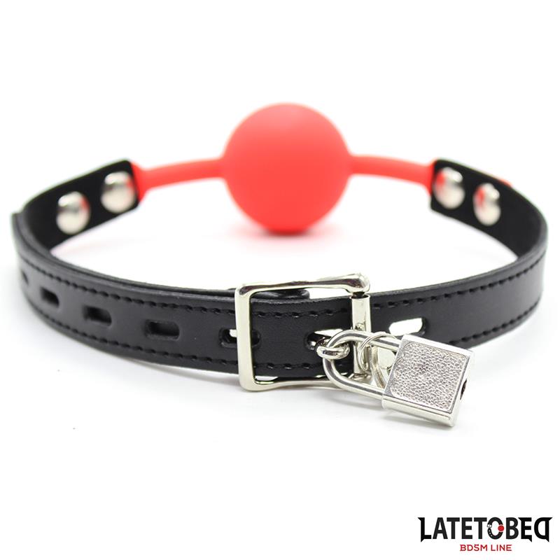 LATETOBED BDSM LINE - Silicone Ball Gag with Padlock Red — zdjęcie 3
