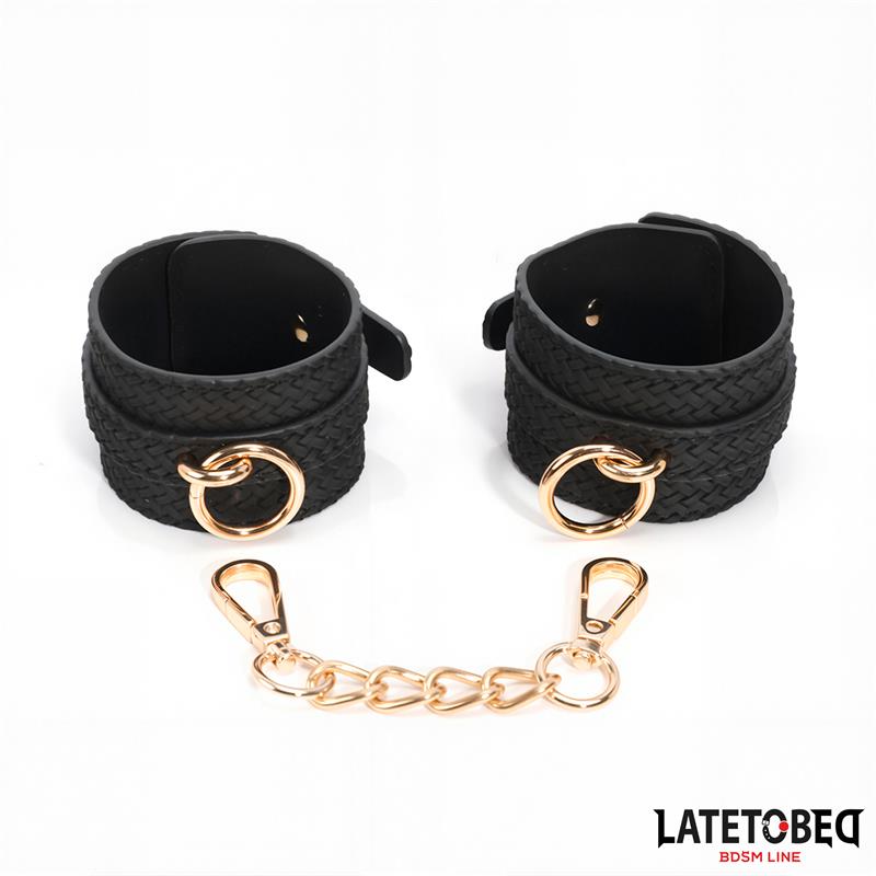 LATETOBED BDSM LINE - Weaving patterns ankle cuff Golden Chain — zdjęcie 3