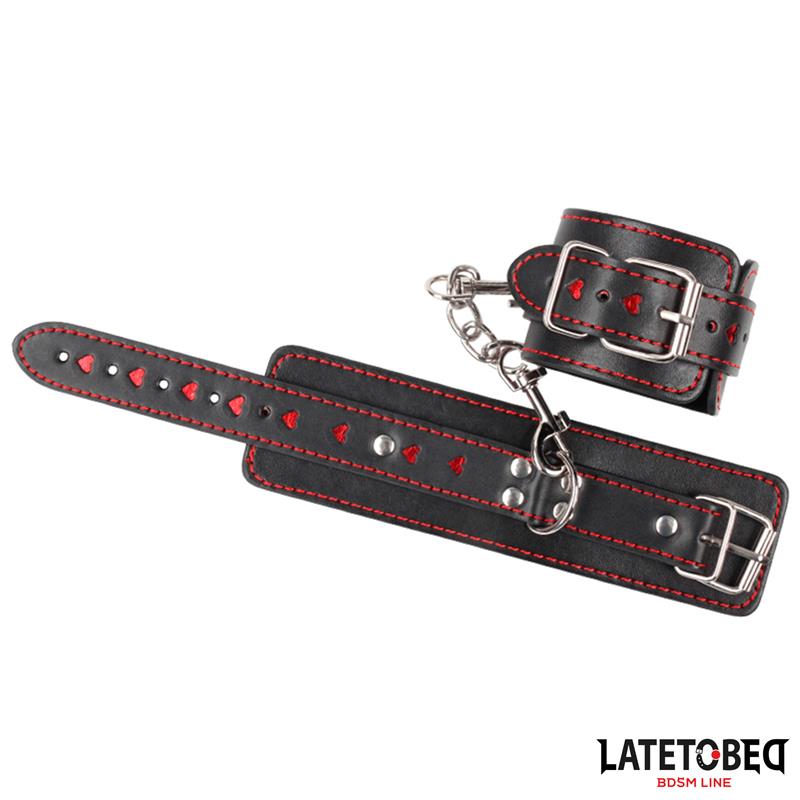 LATETOBED BDSM LINE - Ankle Cuff with chain and Hearts — zdjęcie 3