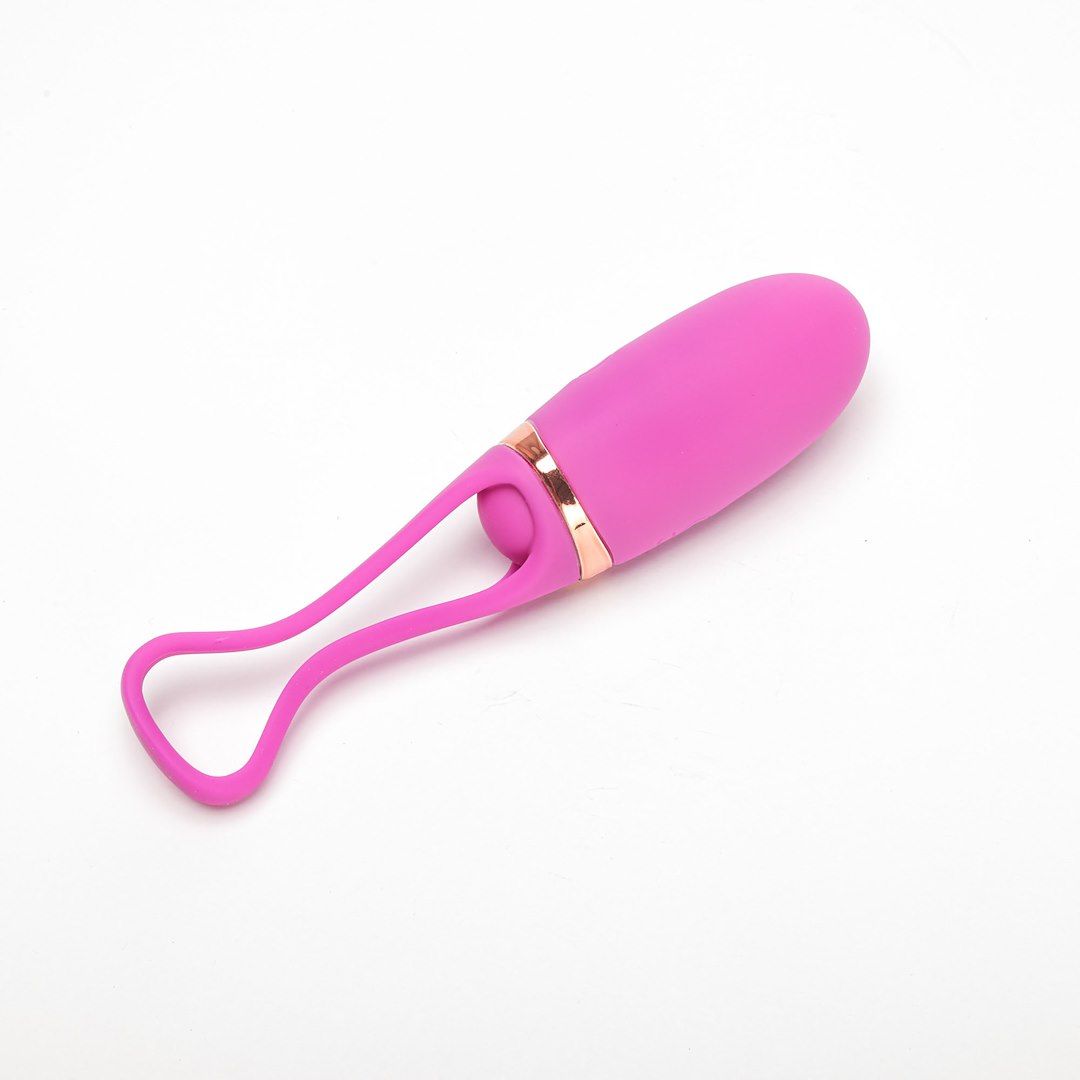 Velvet Touch - Jajeczko Wibruj¹ce Sterowane Zdalnie £adowanie Usb Fioletowe — zdjęcie 4