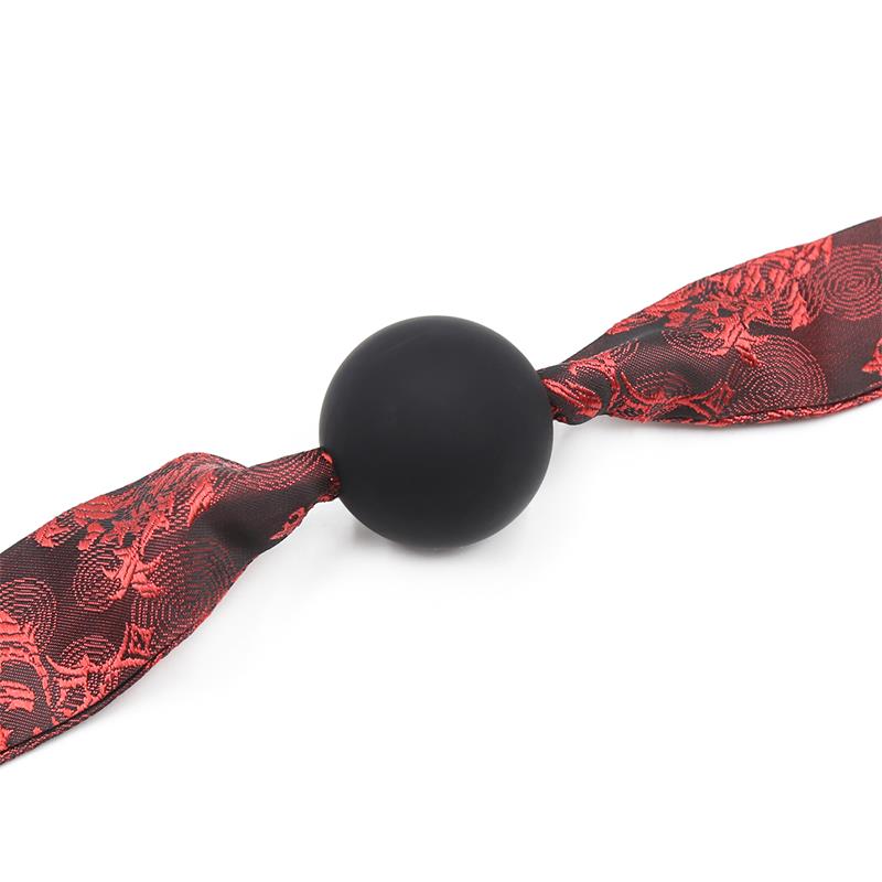 LATETOBED BDSM LINE - Silicone Ball Gag Red/Black — zdjęcie 4