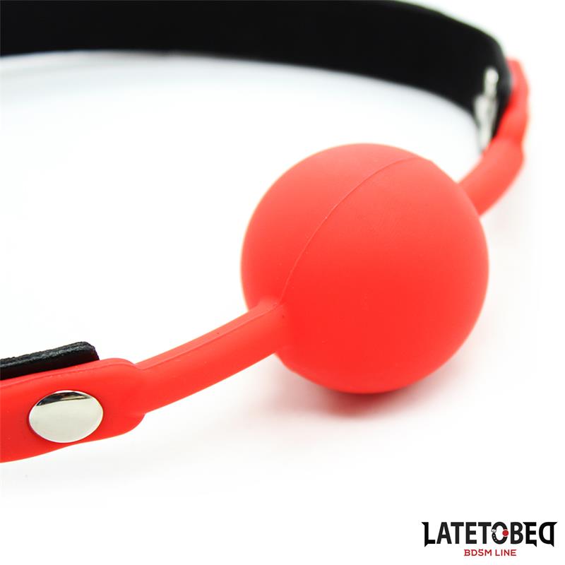 LATETOBED BDSM LINE - Silicone Ball Gag with Padlock Red — zdjęcie 4