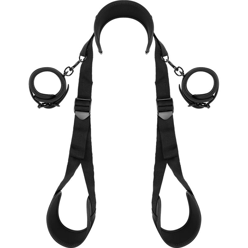 FETISH SUBMISSIVE - OPEN LEGS POSITION WITH NOPRENE LINING HANDCUFFS — zdjęcie 2