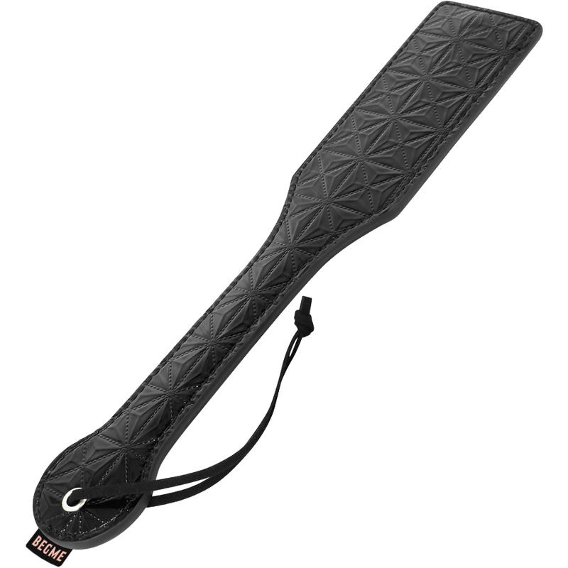 BEGME - BLACK EDITION VEGAN LEATHER PADDLE — zdjęcie 4