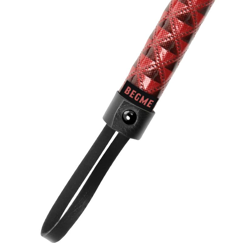BEGME - RED EDITION VEGAN LEATHER FLOGGER — zdjęcie 4