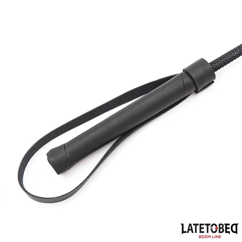 LATETOBED BDSM LINE - Classic Whip Black 45cm — zdjęcie 4